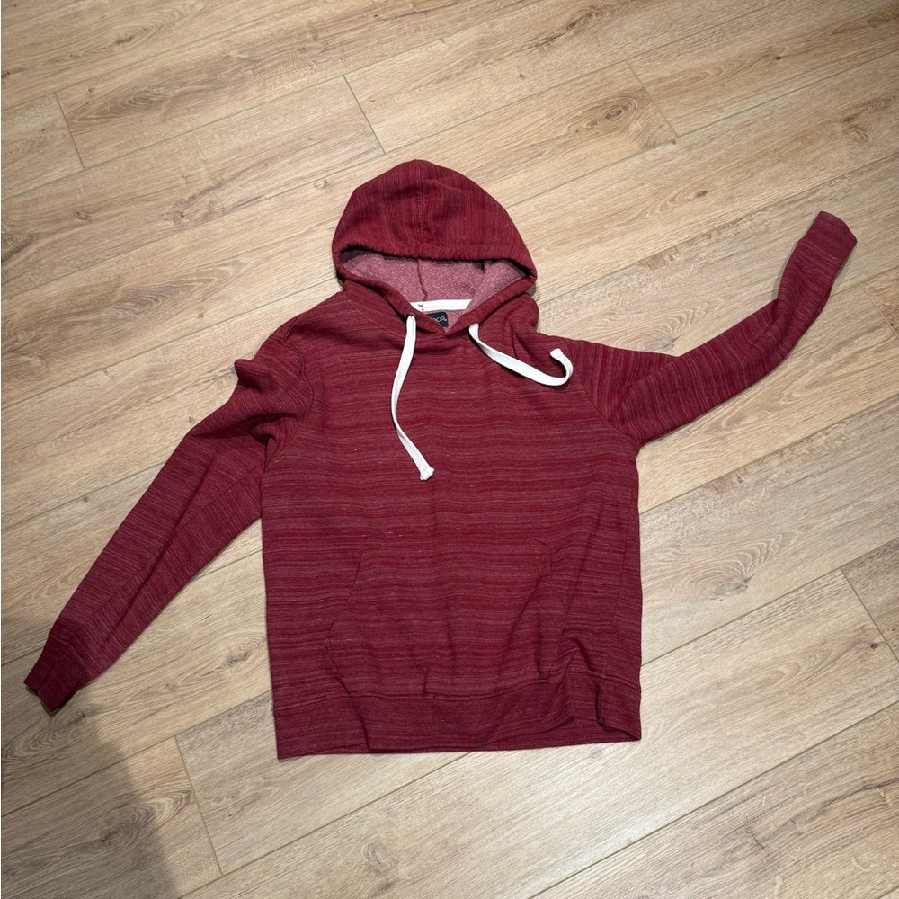 Cozy Red Sweater with Soft‎ Knit and Classic Design